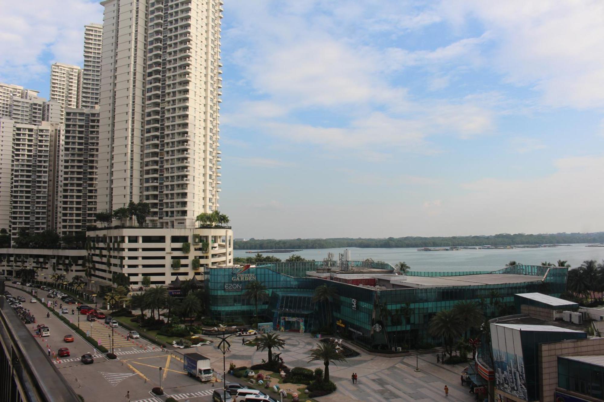 Ferienwohnung Country Garden Danga Bay Johor Bahru Exterior foto